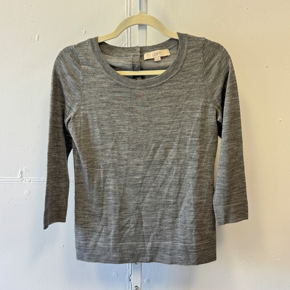 Ann Taylor Loft Wool Blend Button Back 3/4 Sleeve Sweater XS Heather Gray Casual